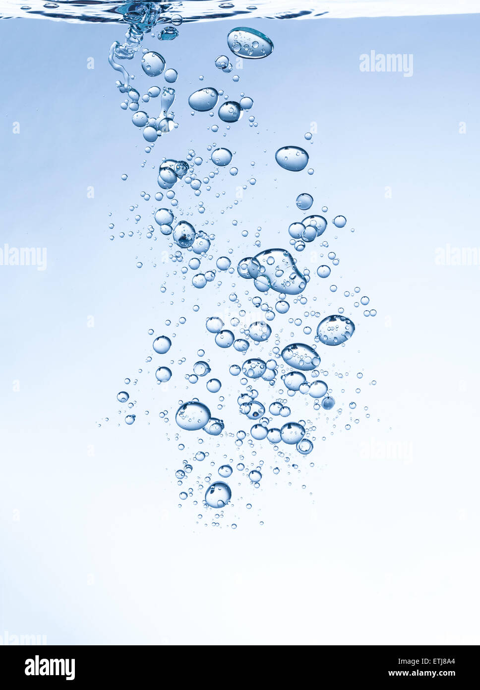 Makrofoto des abstrakten Form Blasen im Wasser Stockfoto