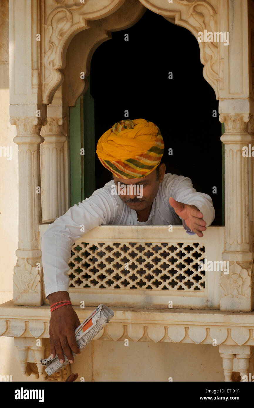 Website-Wächter am Mausoleum Jaswant Thada, Jodhpur, Rajasthan, Indien Stockfoto