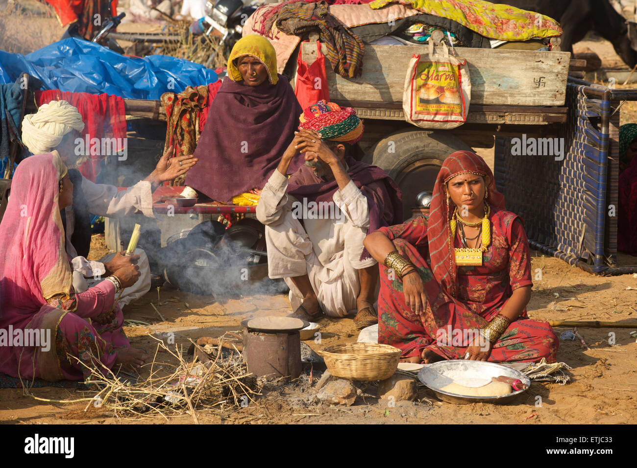 Rajasthani-Familie in Pushkar Fair. Rajasthan, Indien Stockfoto