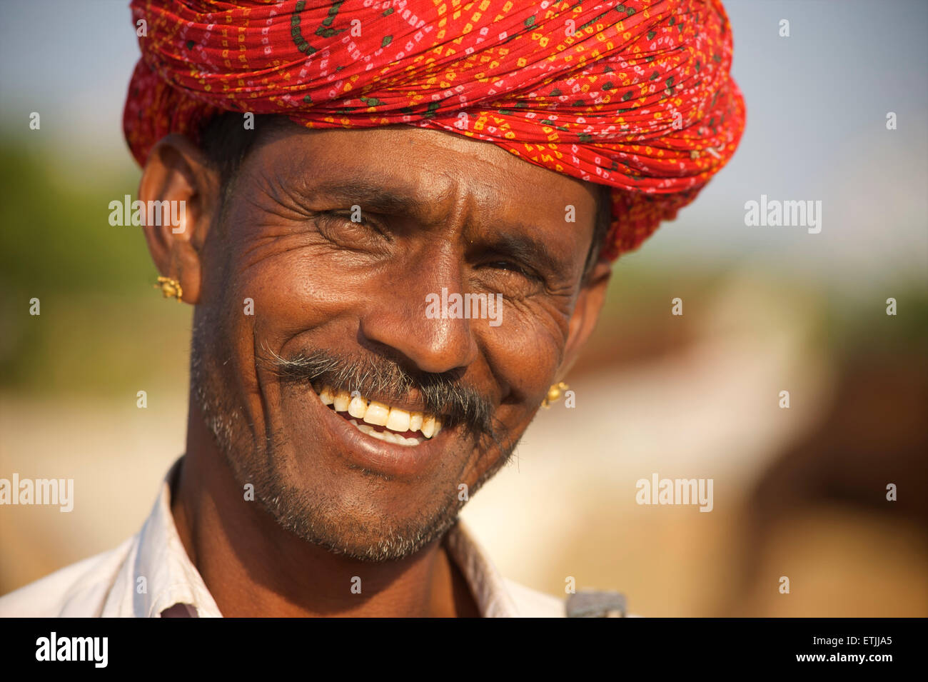 Rajasthani Mann mit bunten Turban, Pushkar, Rajasthan, Indien Stockfoto