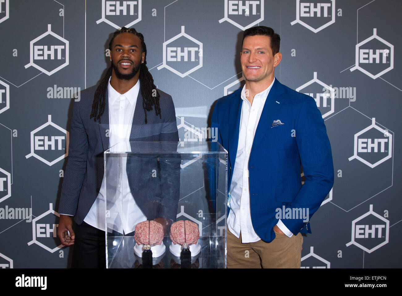 Fomer NFL Spieler Sidney Rice und NY Giants Spieler Steve Weatherford besuchen die EHT-Pressekonferenz im The Chelsea Stratus Featuring: Sidney Reis, Steve Weatherford Where: neues Yotk, New York, USA bei: 3. März 2015 Credit: WENN.com Stockfoto