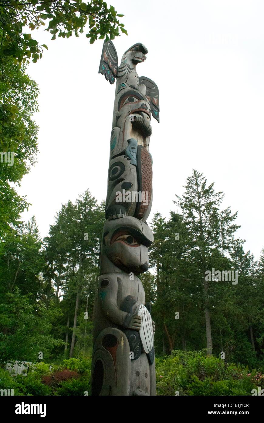 Totempfahl Butchart gardens Stockfoto