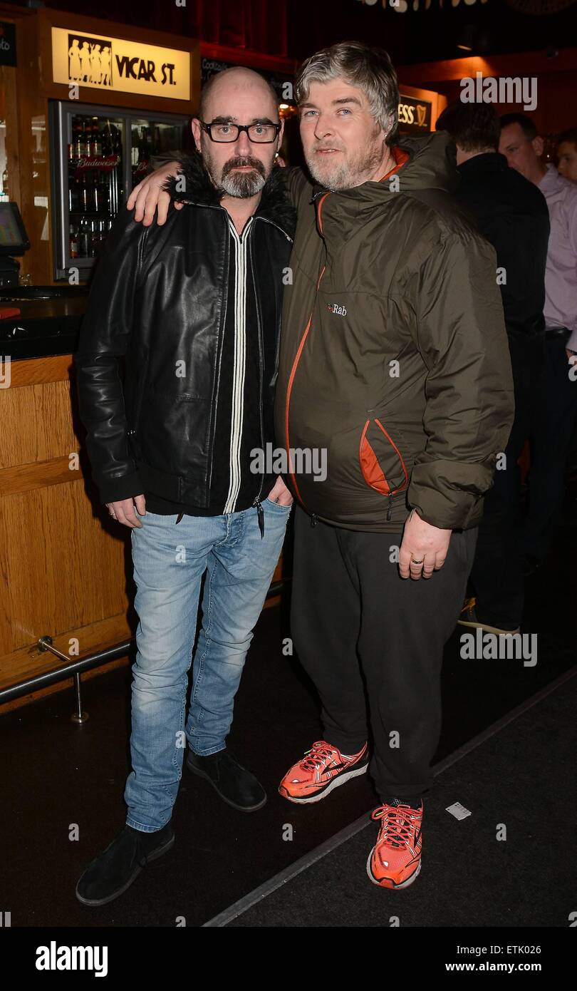 Gäste besuchen das 10. Meteor Wahl Musik Preis Live Event 2015 um Vicar Street, Dublin, Irland - 05.03.15.  Mit: Paul Arthurs aka Bonehead, Paul Gallagher Where: Dublin, Irland: 5. März 2015 Credit: WENN.com Stockfoto