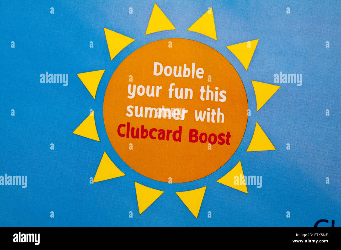 Doppelter Spaß in diesem Sommer mit Clubcard Boost-Symbol auf Korrespondenz von Tesco Clubcard erhalten Stockfoto