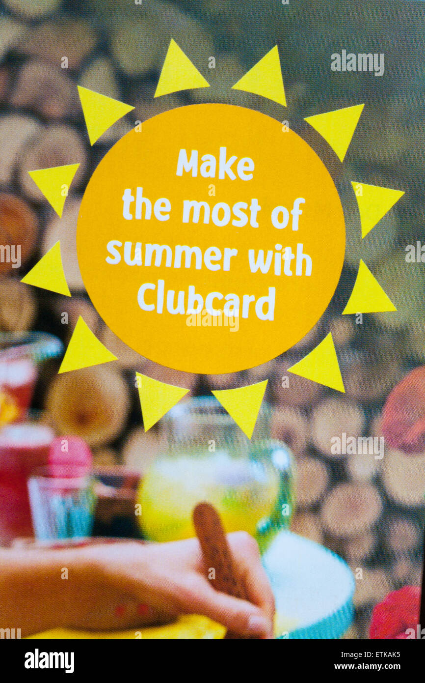 Machen Sie das beste des Sommers mit Clubcard Symbol auf Korrespondenz von Tesco Clubcard erhalten Stockfoto