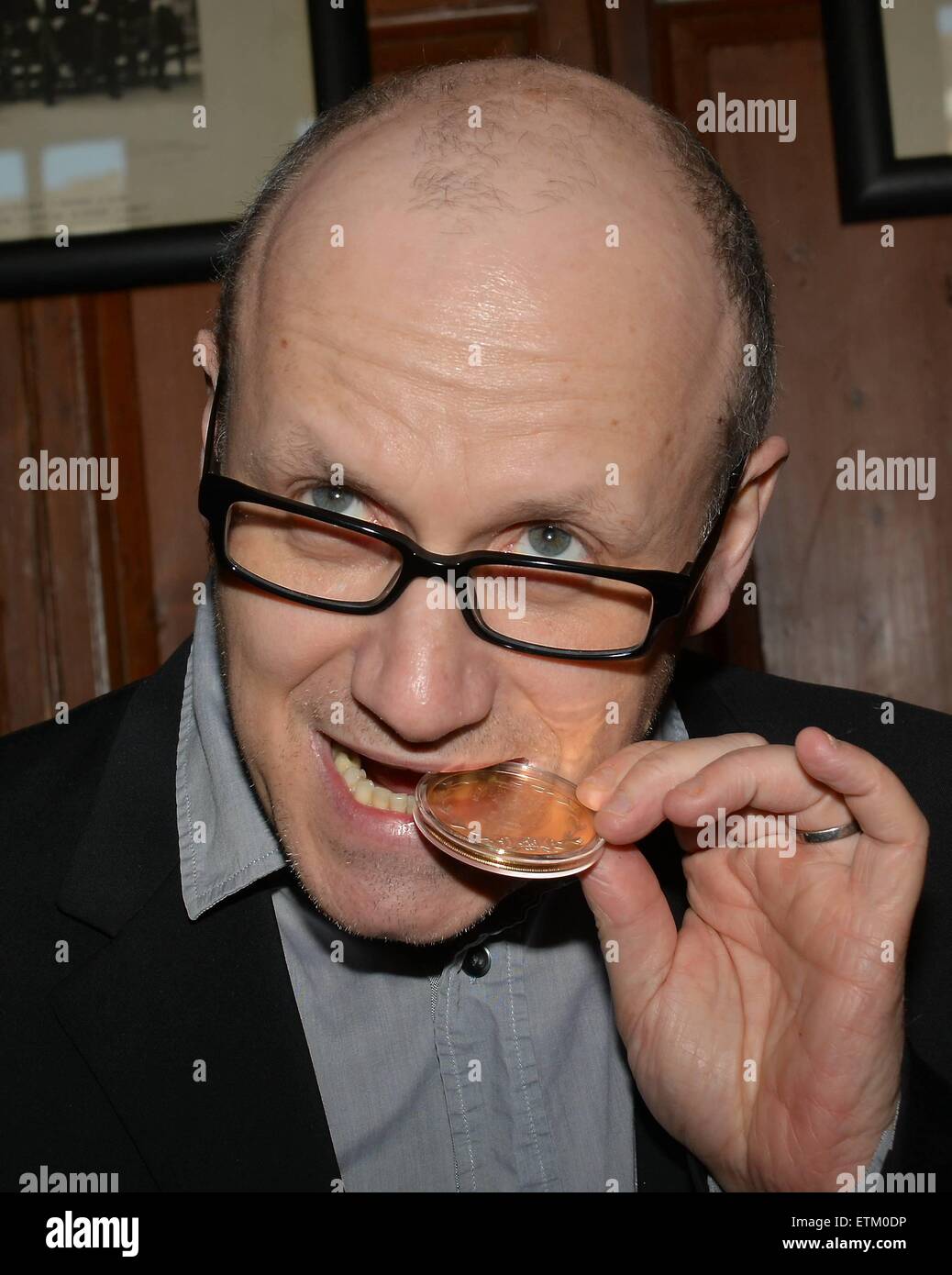 Irischer Filmregisseur Lenny Abrahamson erhält die goldene Medaille der Ehrenschutz von der Trinity College Philosophical Society am Trinity College in Dublin mit: Lenny Abrahamson Where: Dublin, Irland: 11. März 2015 Credit: WENN.com Stockfoto