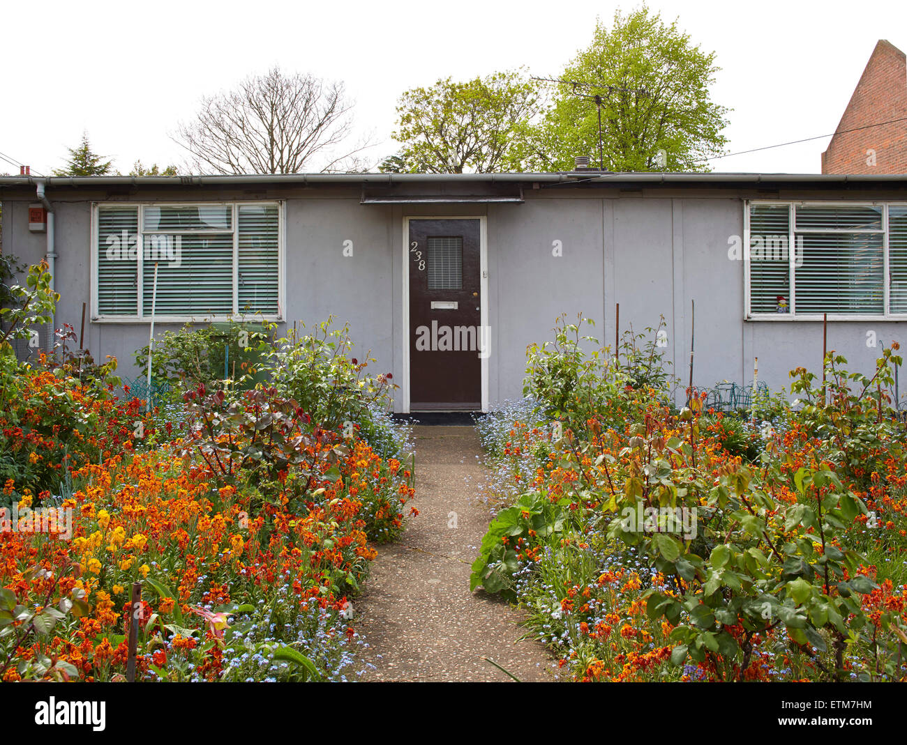 Vorgefertigte Bungalows auf Herrschaft Lane South London. Excalibur Estate, nach dem Krieg Fertighäuser Gehäuse "Helden", Lond Stockfoto