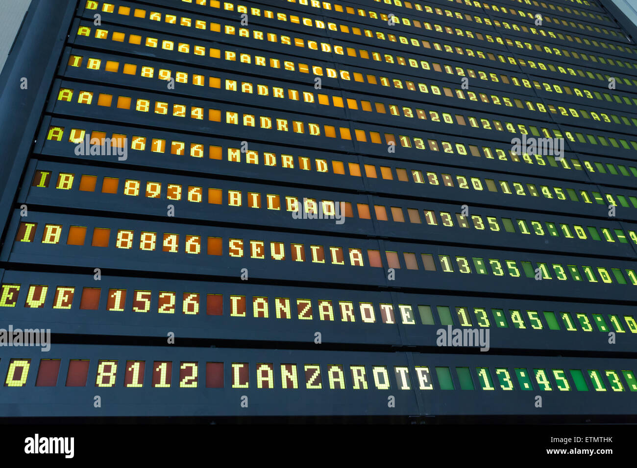 Zeitplan der Abreise am Flughafen in Spanien Stockfoto