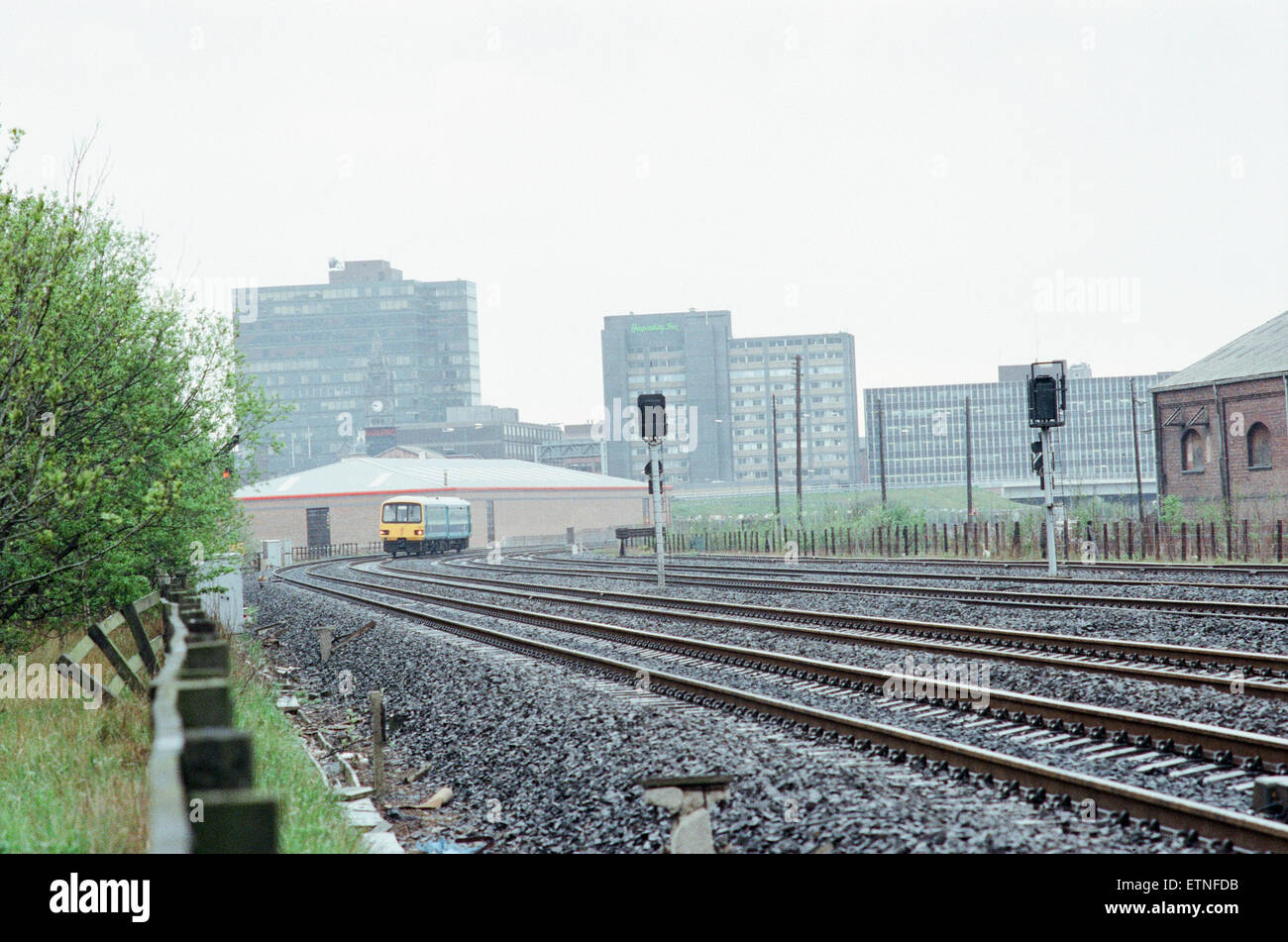 Middlesbrough Eisenbahnlinien laufen neben Cargo-Flotte-Straße, Middlesbrough, North Yorkshire, 26. April 1990. Stockfoto