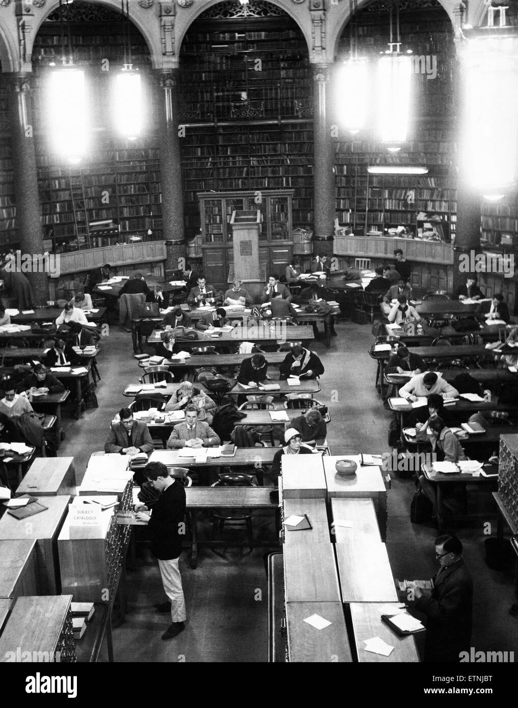 Ich bitte um Ruhe, an der Birmingham Referenzbibliothek Ratcliffe Ort, 27. März 1961. Stockfoto