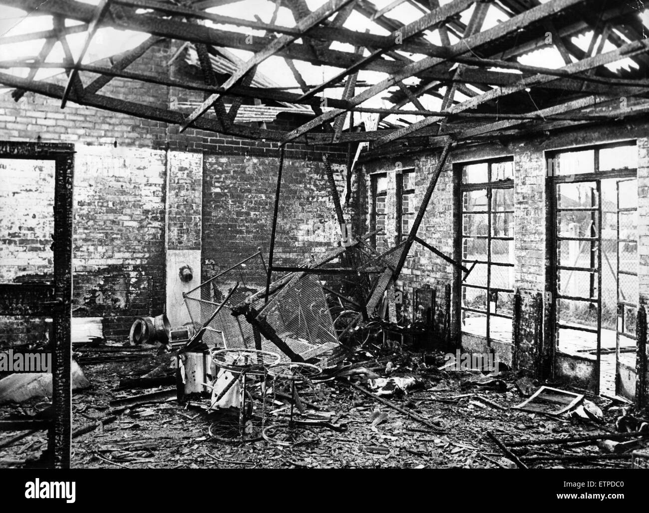 Feuer Mut Flügel Stockton Kindertagesstätte in Durham Road, Stockton, 31. Januar 1969. Niemand war in dem Gebäude, wenn das Feuer begonnen. Stockfoto