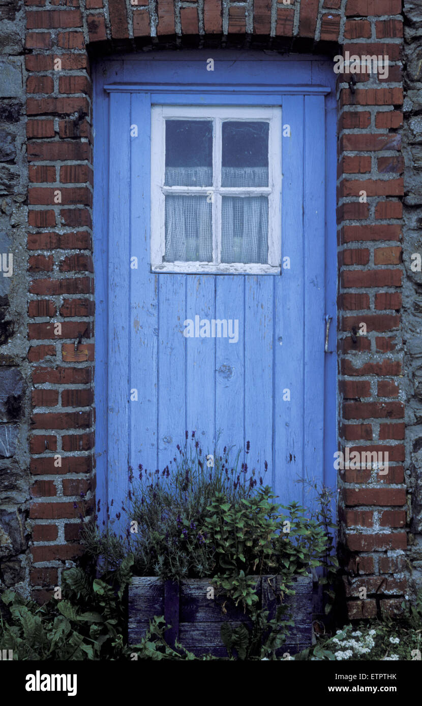 BEL, Belgien, Eastbelgium, Xhoffraix, blaue Tür.  BEL, Belgien, Ostbelgien, Xhoffraix, Blaue Tuer. Stockfoto