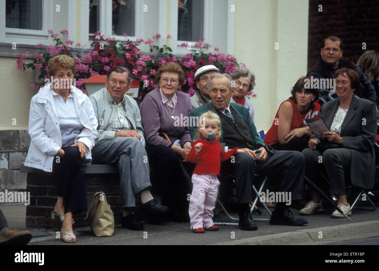BEL, Belgien, Eastbelgium, Zuschauer bei der Blumenkorso in Hergenrath bei Kelmis.  BEL, Belgien, Ostbelgien, Zuschauer beim Stockfoto