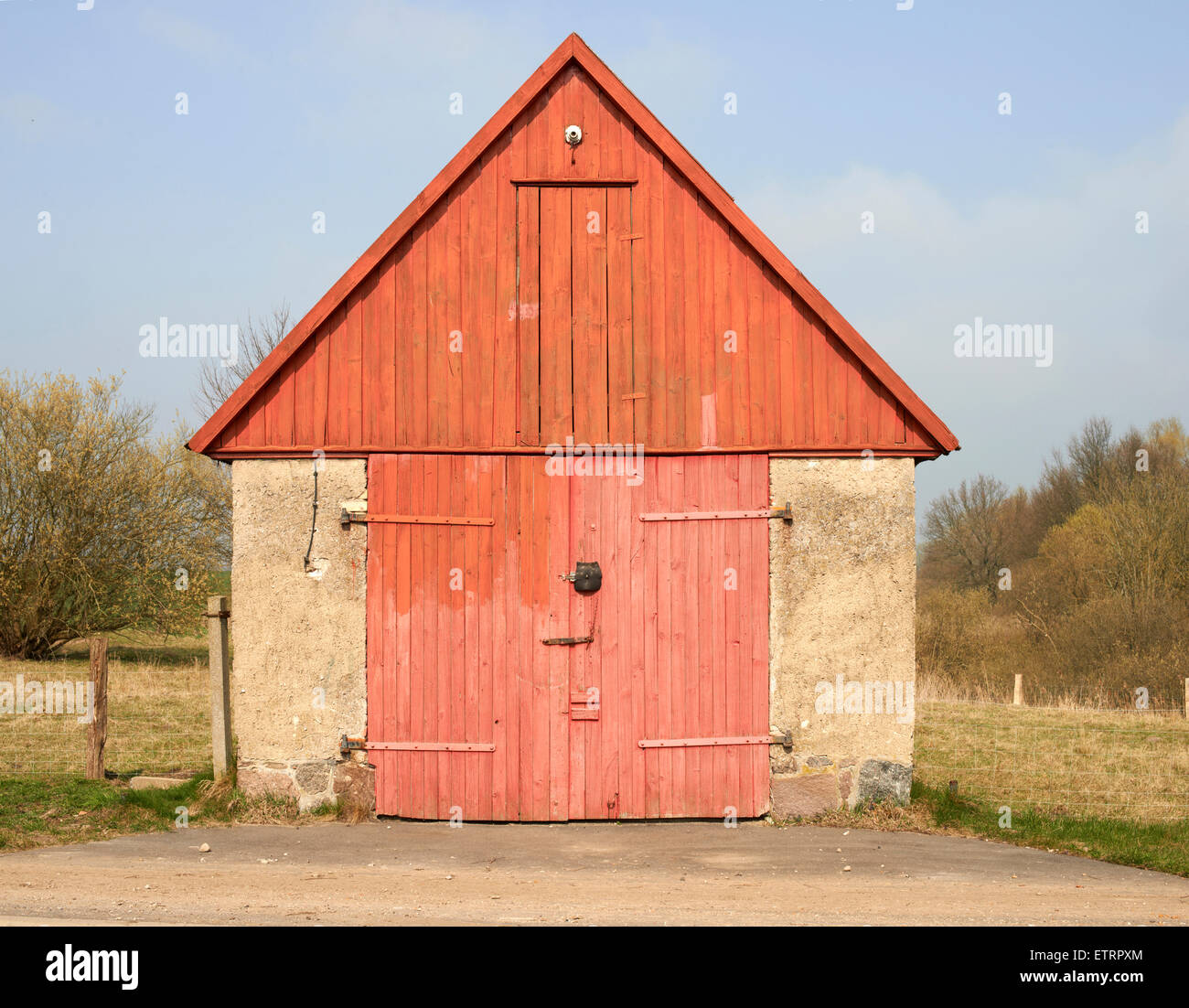 Scheune in einem kleinen Dorf, Rensow, Deutschland Stockfoto