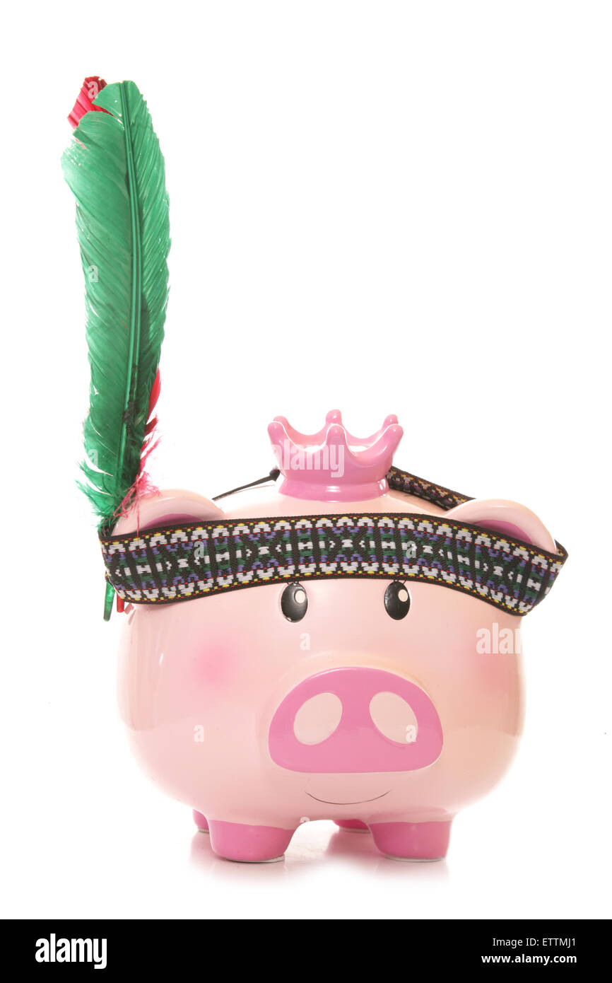 Piggy Bank tragen Indianer Kopfschmuck Ausschnitt Stockfoto