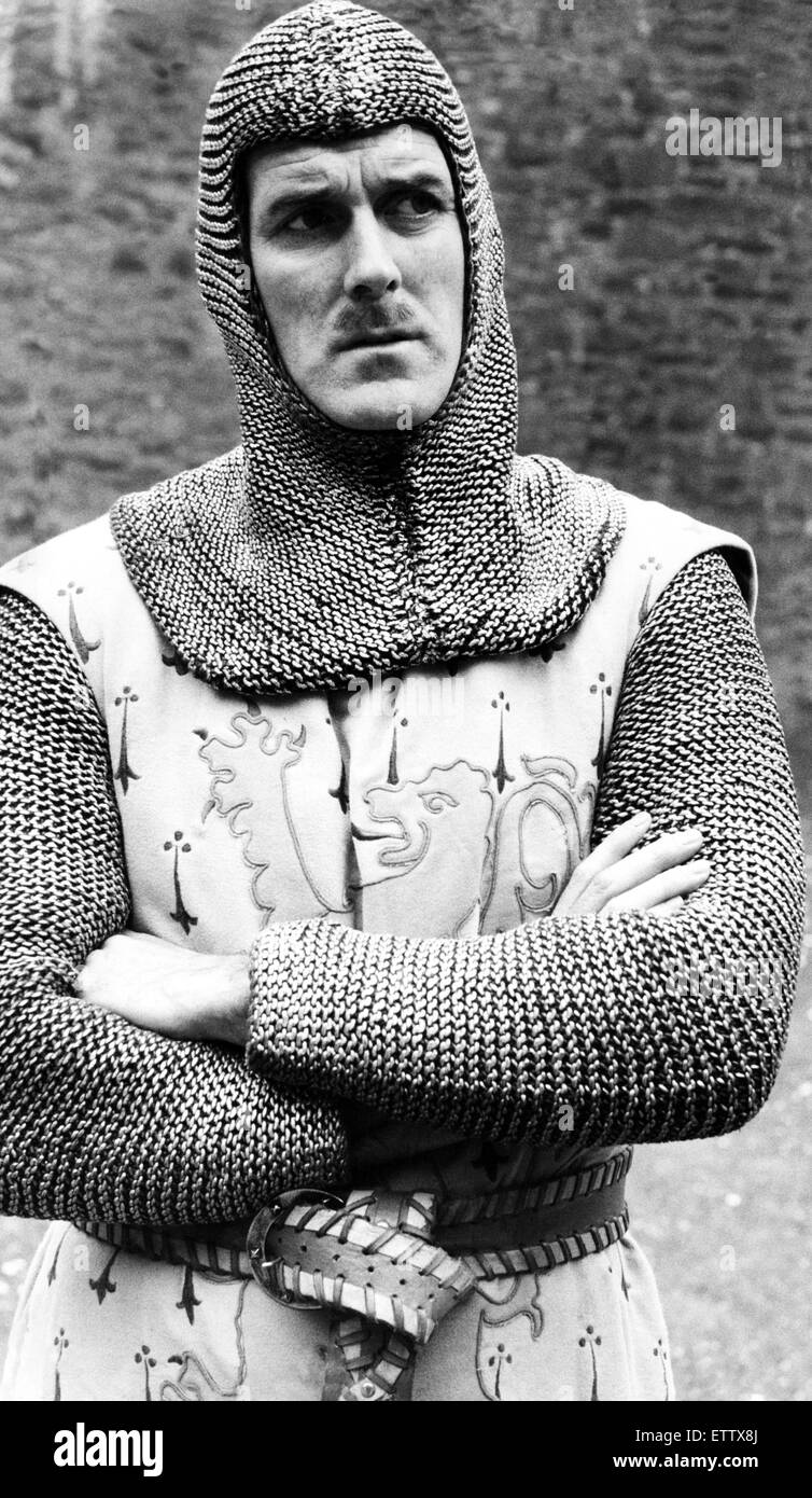 John Cleese Dreharbeiten der britischen Komödie film "Monty Python and the Holy Grail" an der