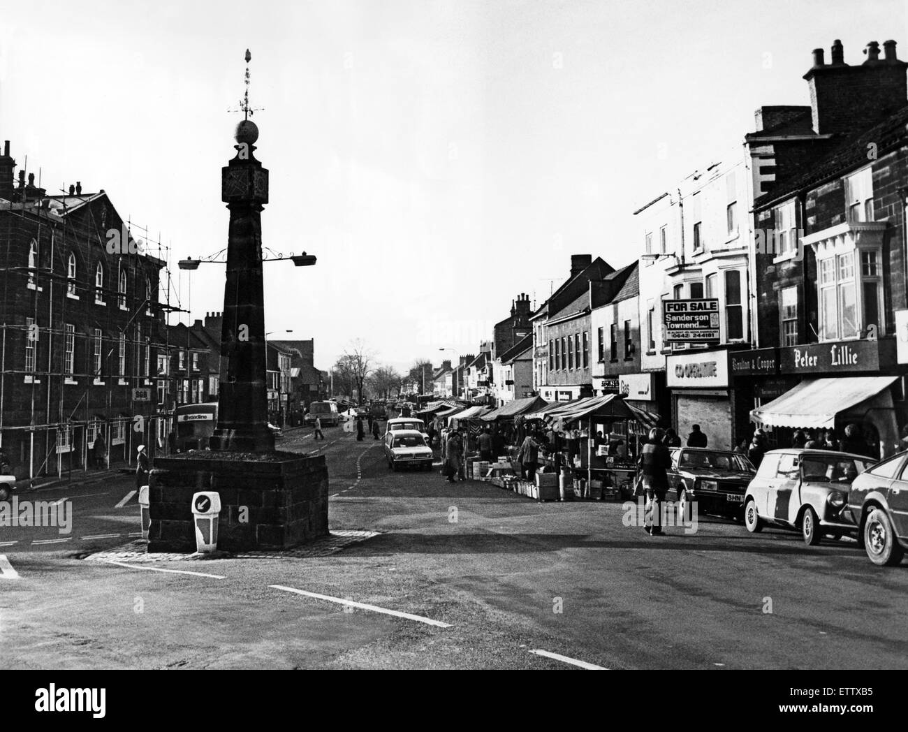 Westgate, Kolonialwarenhändler High Street, North Yorkshire. 15. Dezember 1977. Stockfoto