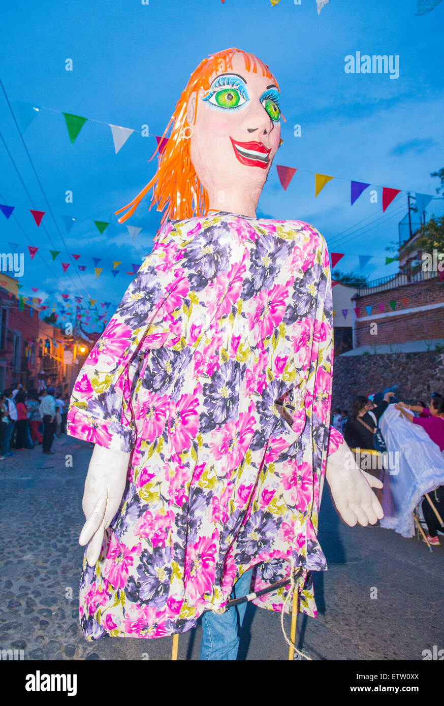 Mojigangas auf dem Festival von Valle del Maiz am 31. Mai 2015 in San Miguel de Allende, Mexiko. Stockfoto