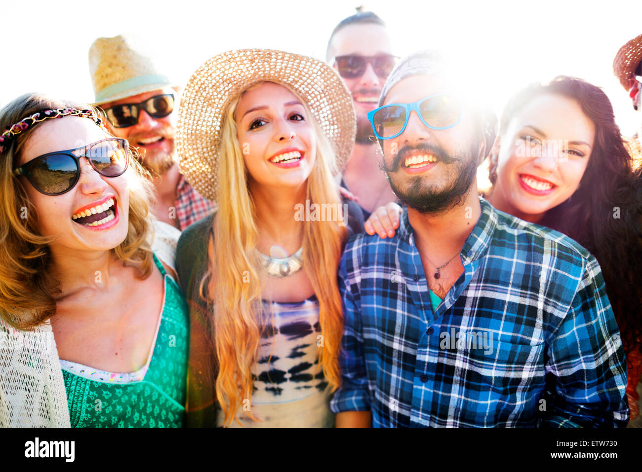 Freundschaft-Bonding-Entspannung-Sommer-Strand-Glück-Konzept Stockfoto
