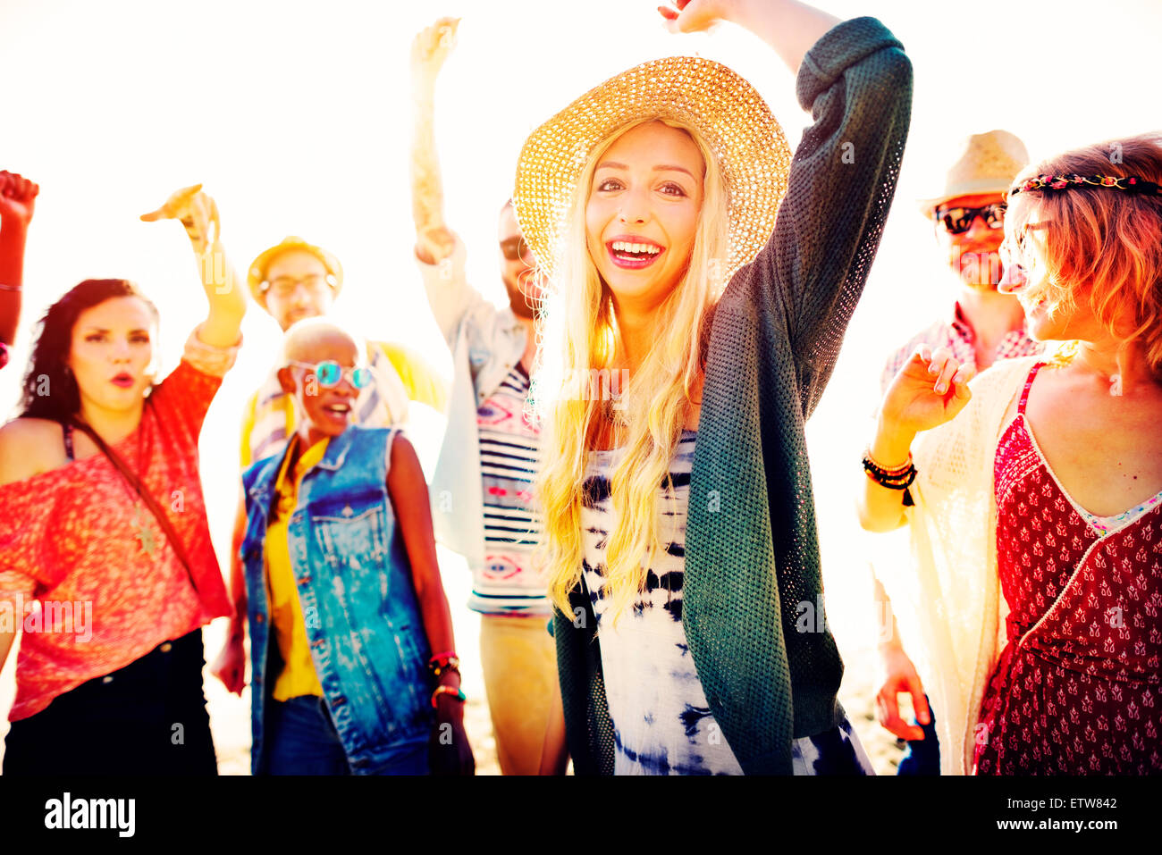 Jugendliche Freunde Beach Party Glück Konzept Stockfoto