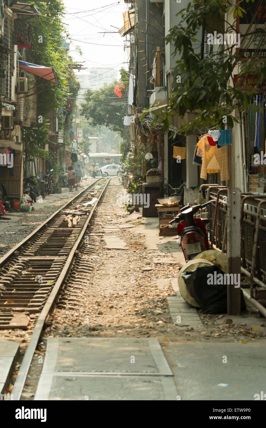 Vietnam, Hanoi, Bahnlinie Stockfoto