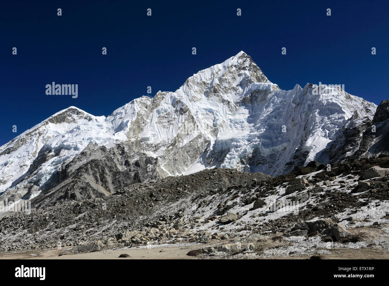 Gipfel des Nuptse Berg (7864 M), Everest base camp Trek, Sagarmatha Nationalpark, UNESCO-Weltkulturerbe, Solu-Khumbu Stockfoto