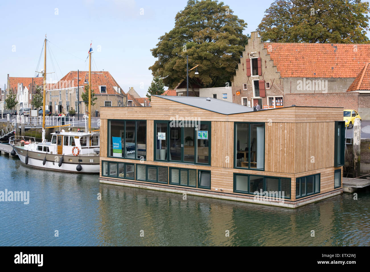Europa, Niederlande, Zeeland, Hochwasser geschützten Amphibien Haus am Hafen von Zierikzee auf der Halbinsel Schouwen-Duiveland.  E Stockfoto