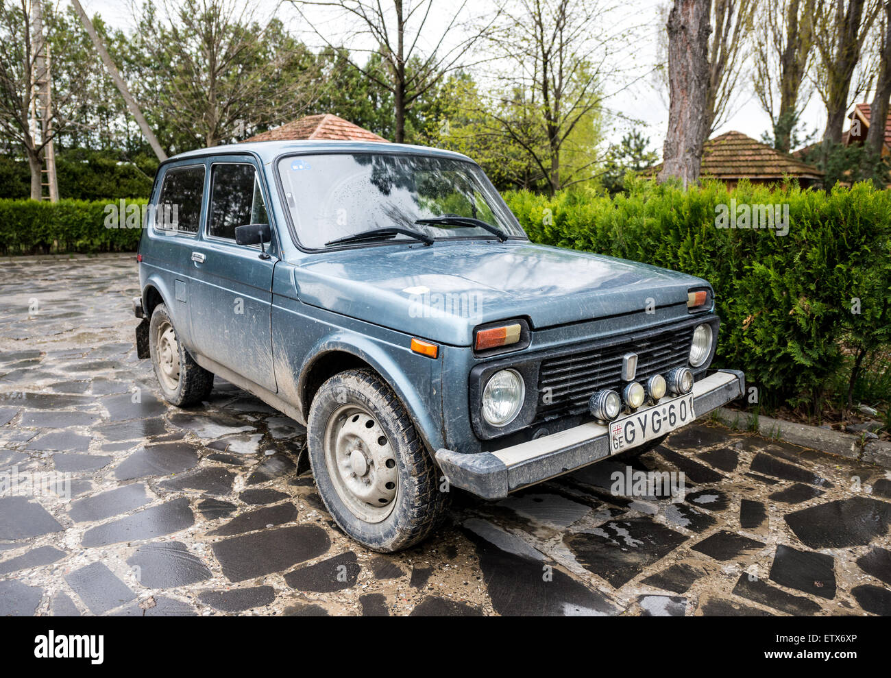 Lada Niva-Oldtimer auch bekannt als VAZ 2121 in Georgien Stockfoto