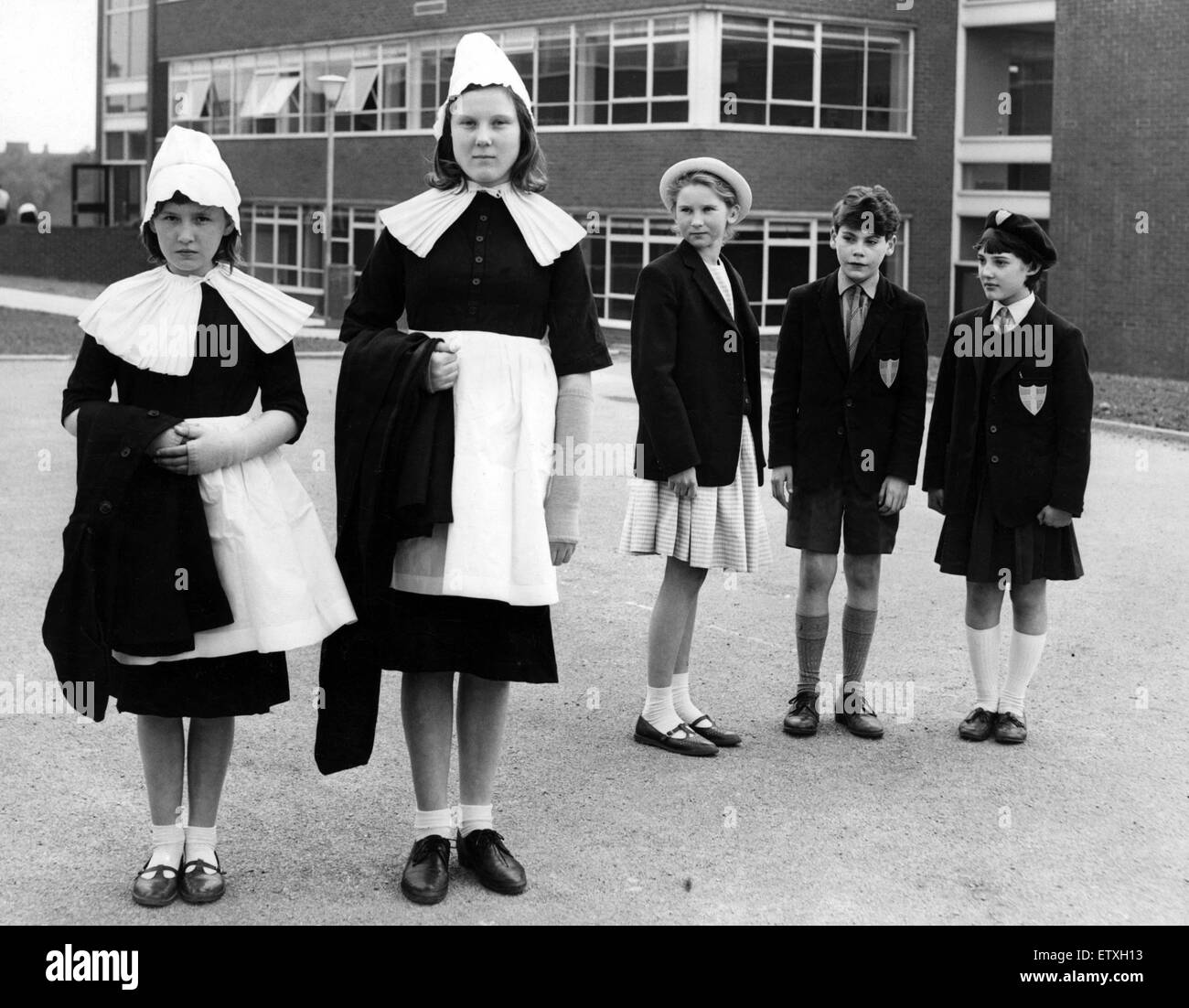 Blue Coat School Uniform, Coventry. 3. Juni 1965 Stockfotografie Alamy