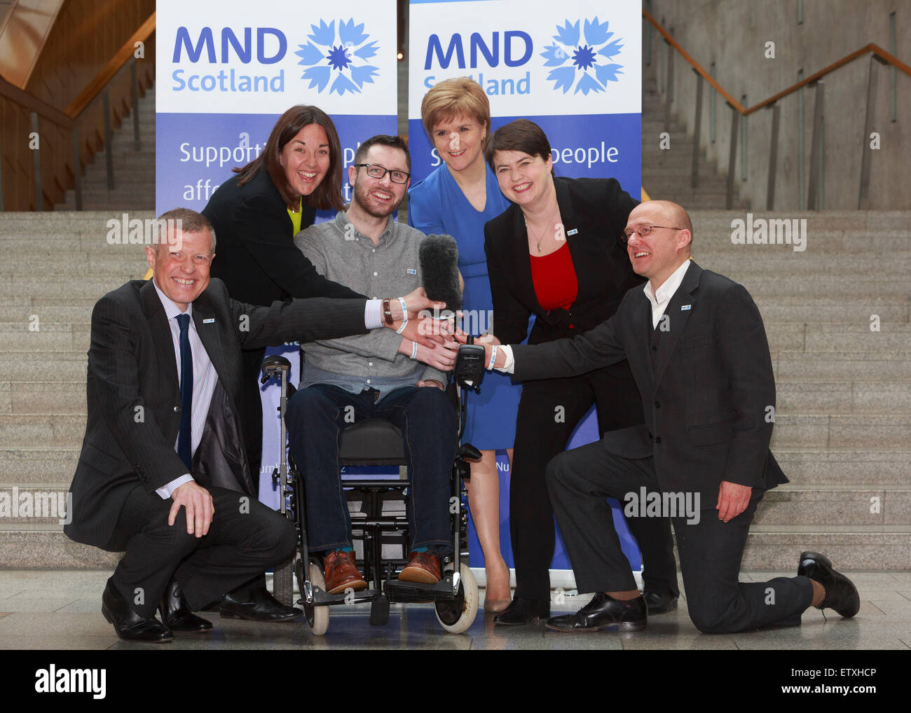 Edinburgh, UK. 16. Juni 2015. Anlässlich der MND Awareness Week wird Nicola Sturgeon, Kezia Dugdale und Ruth Davidson Studie Augen-Blick-Voice-Technologie ermöglicht es Patienten, die ihre Stimme wieder verloren haben. 80-95 % der Patienten mit motorischen Neurone erleben Verlust der Stimme, bevor sie sterben... Bildnachweis: Pako Mera/Alamy Live-Nachrichten Stockfoto