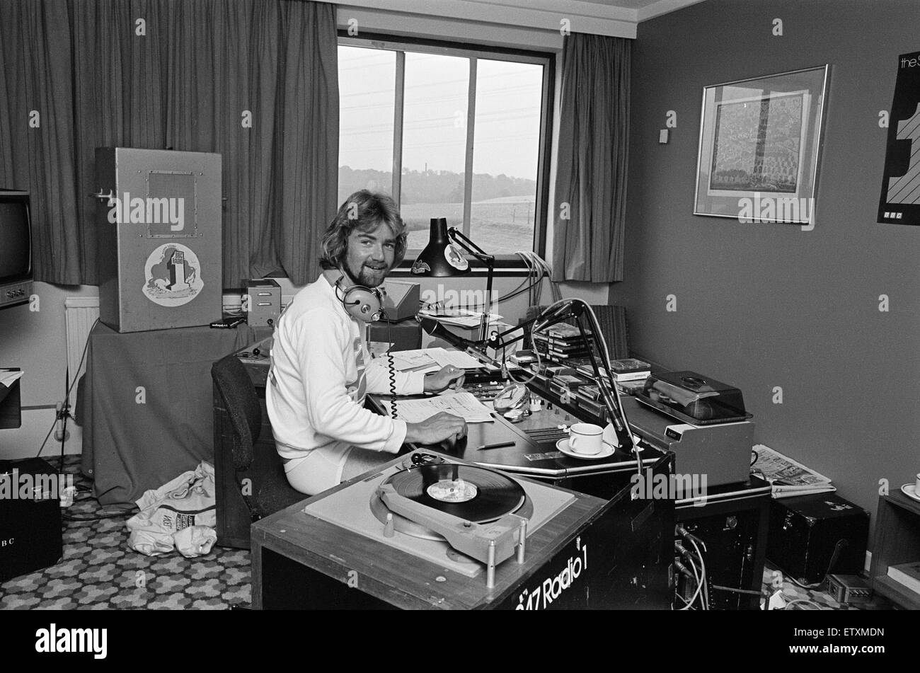 Noel Edmonds, BBC Radio One, Radio DJ, Rundfunk von Hotelzimmer, er derzeit beteiligt sich an der Texaco Auto Rallye, 1. August 1976. Stockfoto