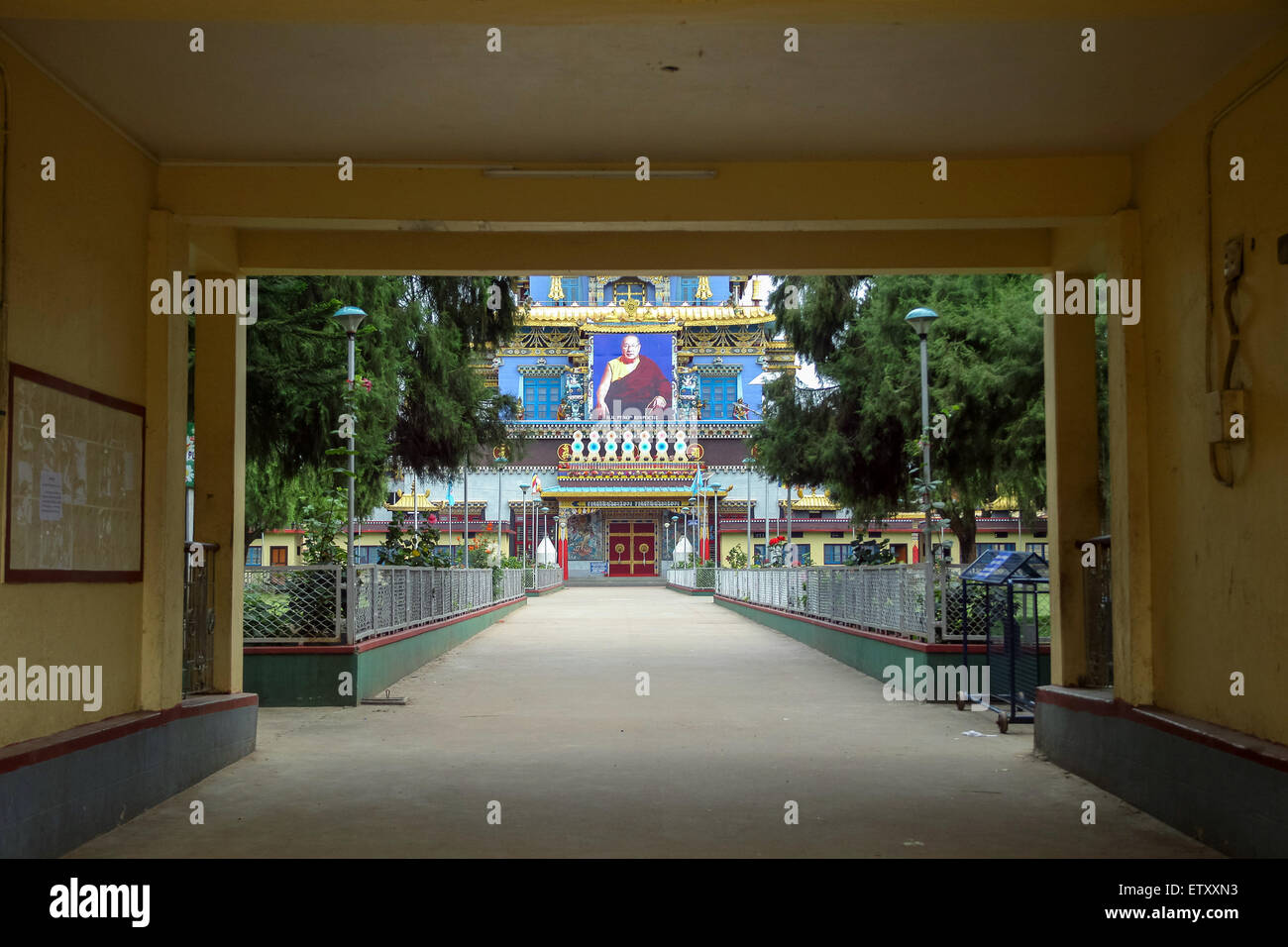 Eingang des goldenen Tempels, Coorg Stockfoto