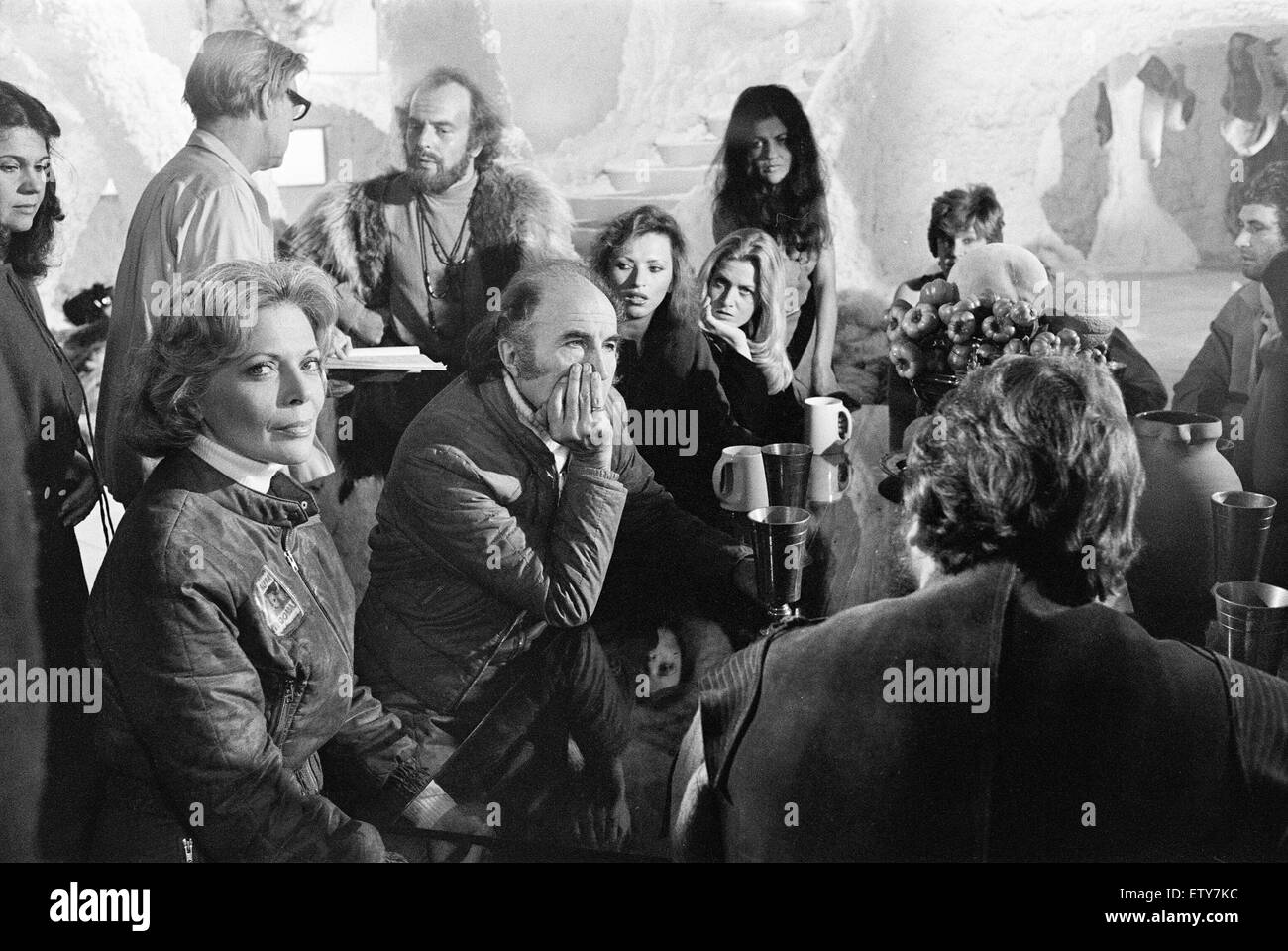 Space 1999, Science Fiction TV-Serie, gefilmt in den Pinewood Studios, Iver Heath, Buckinghamshire, 25. September 1999. Die Serie lief für zwei Jahreszeiten. Barbara Bain als Arzt Helena Russell in den Hauptrollen. Stockfoto