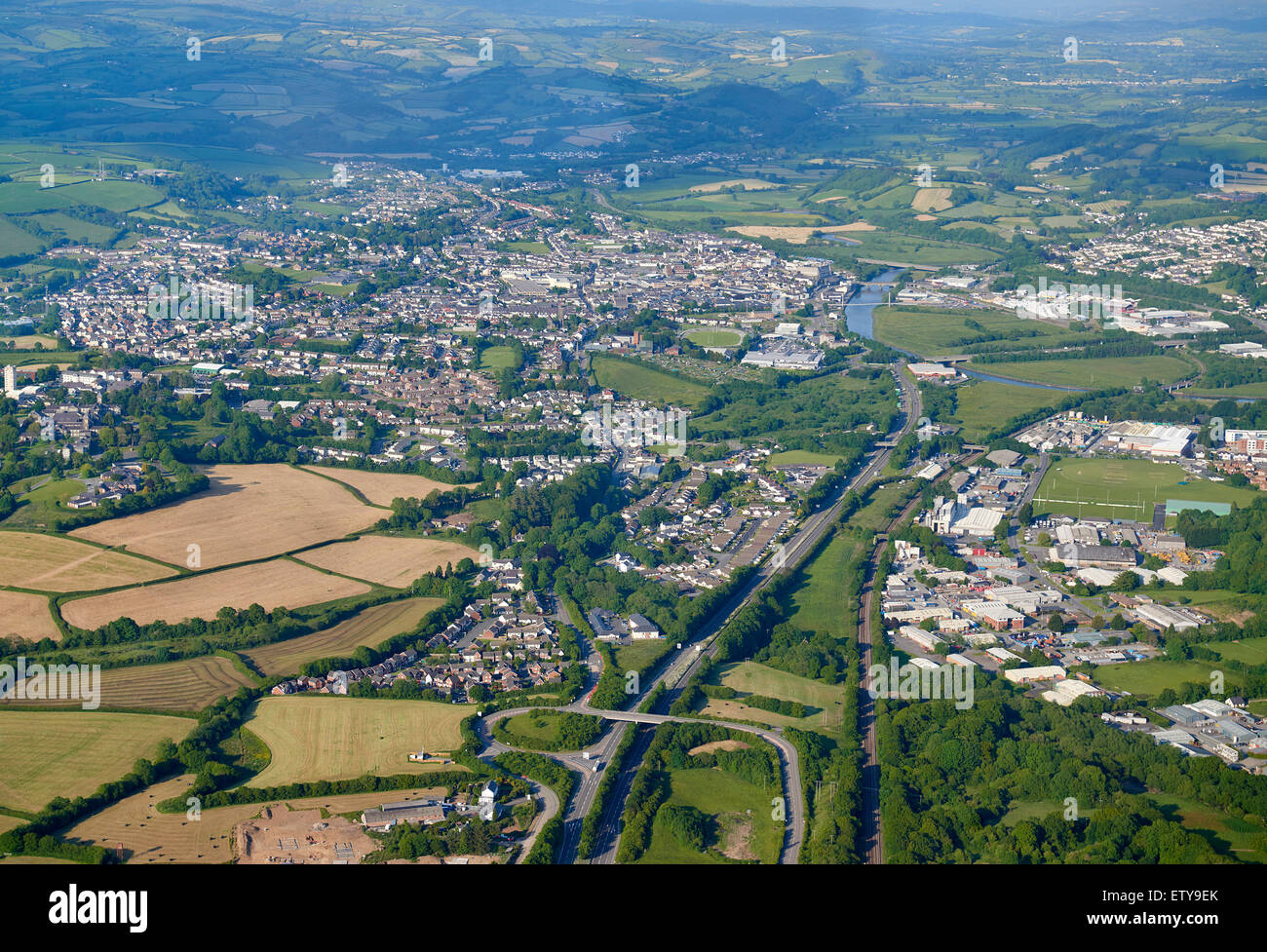 Carmarthen, Südwest-Wales, aus der Luft Stockfoto