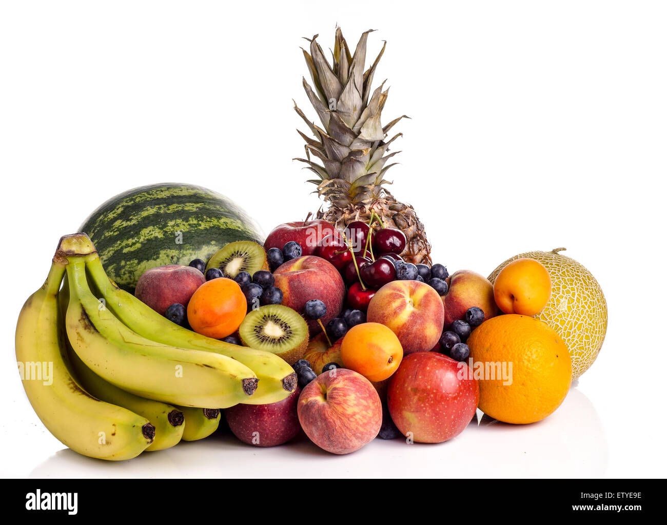 Obst-Sammlungen. Haufen von frischen Bio-Obst bereit für eine Behandlung Stockfoto