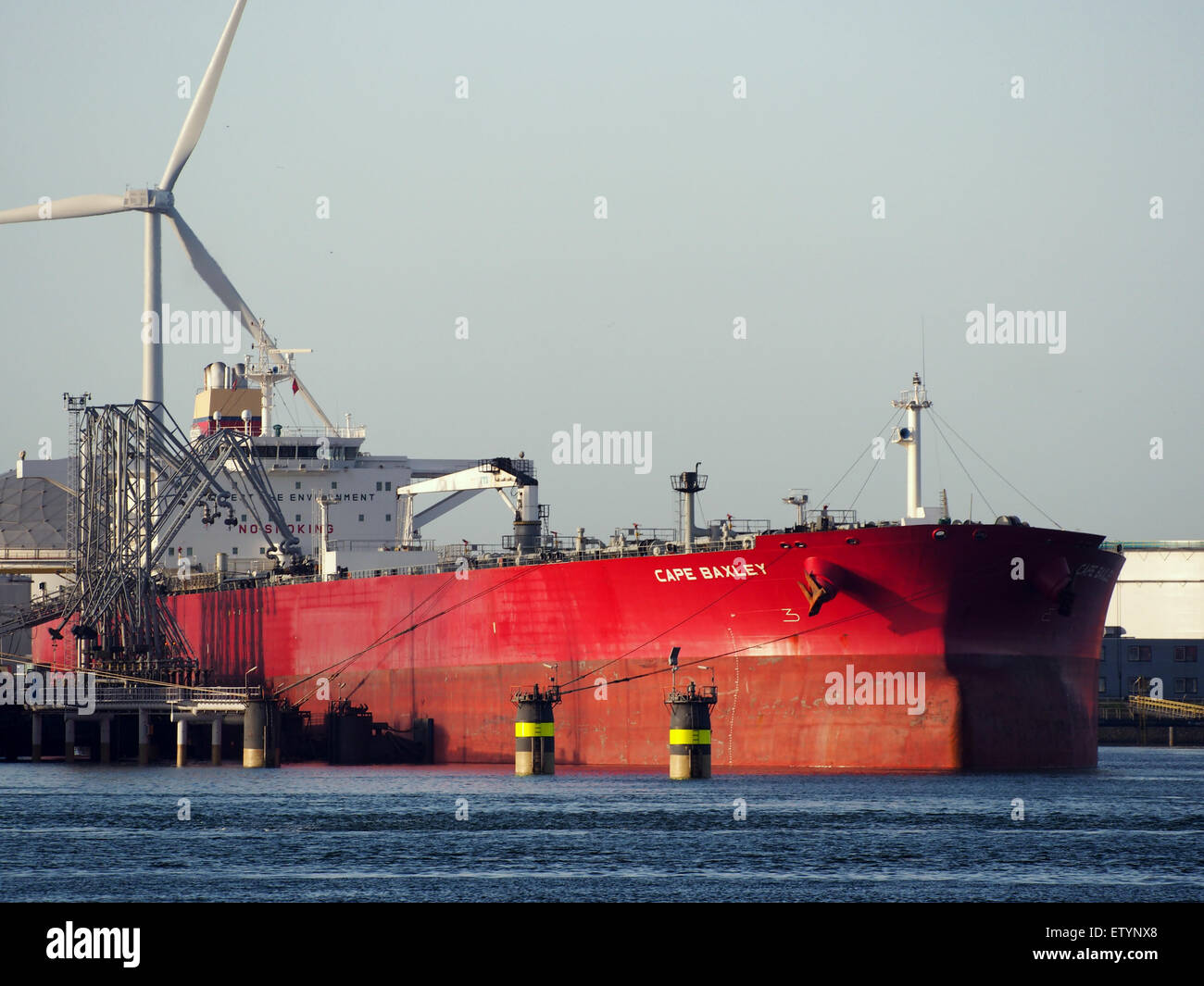 Cape Baxley - IMO 9248825 - Rufzeichen V7EQ2, 7e Petroleumhaven Hafen von Rotterdam Stockfoto