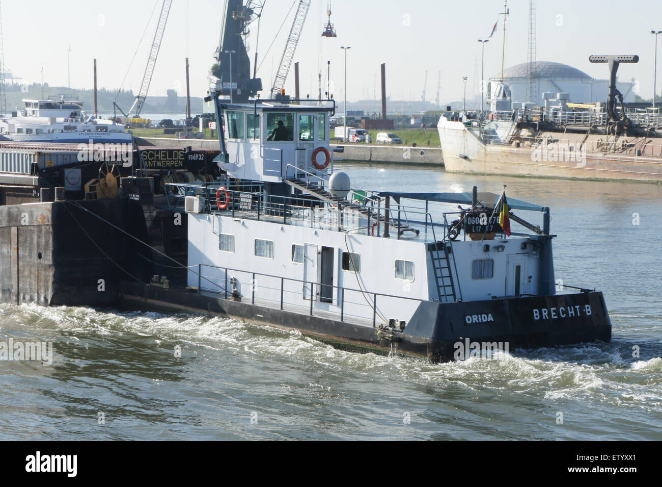 Mrchenhafter - ENI 06002876 in den Berendrecht Schleusen, Hafen von Antwerpen, pic2 Stockfoto