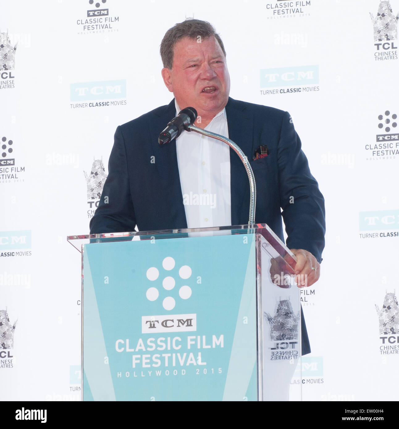 Hollywood-Legende Christopher Plummer Hand und Fußabdruck Zeremonie im TCL Chinese Theater IMAX während der 2015 TCM Classic Film Festival Featuring: William Shatner Where: Hollywood, Kalifornien, USA bei: 27. März 2015 Stockfoto