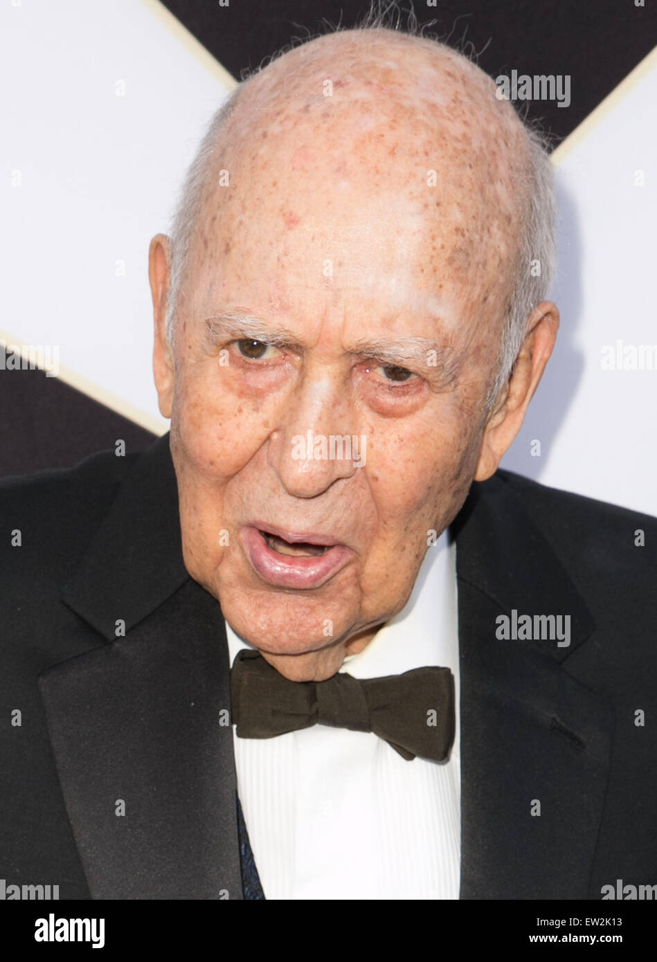 2015 TV LAND Awards im Teatro Saban - Ankünfte mit: Carl Reiner wo: Los Angeles, California, Vereinigte Staaten von Amerika bei: 11. April 2015 Stockfoto