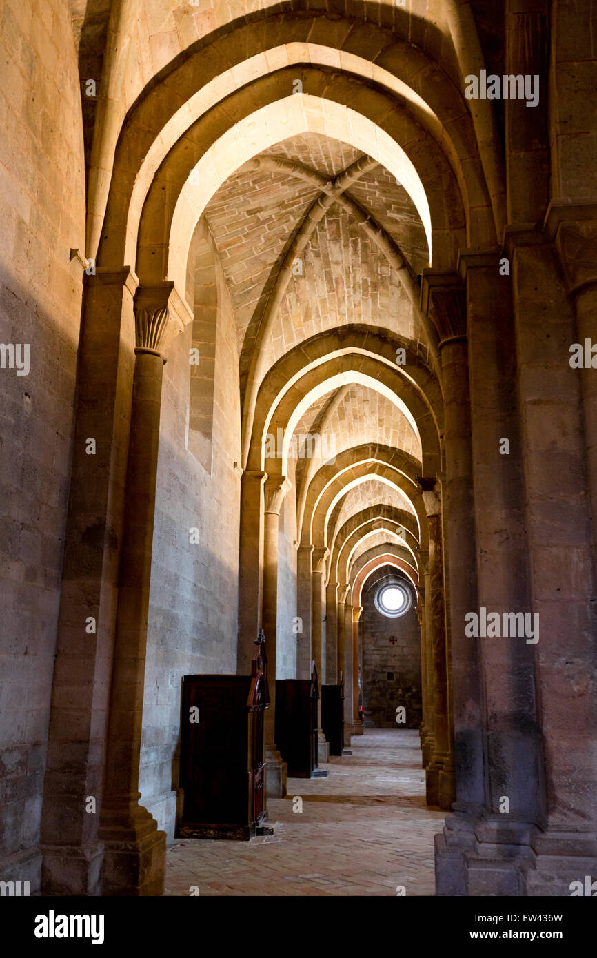 Kirchenschiff in der Kirche von Santa Maria de Veruela an der Zisterzienser Kloster mit dem gleichen Namen Stockfoto