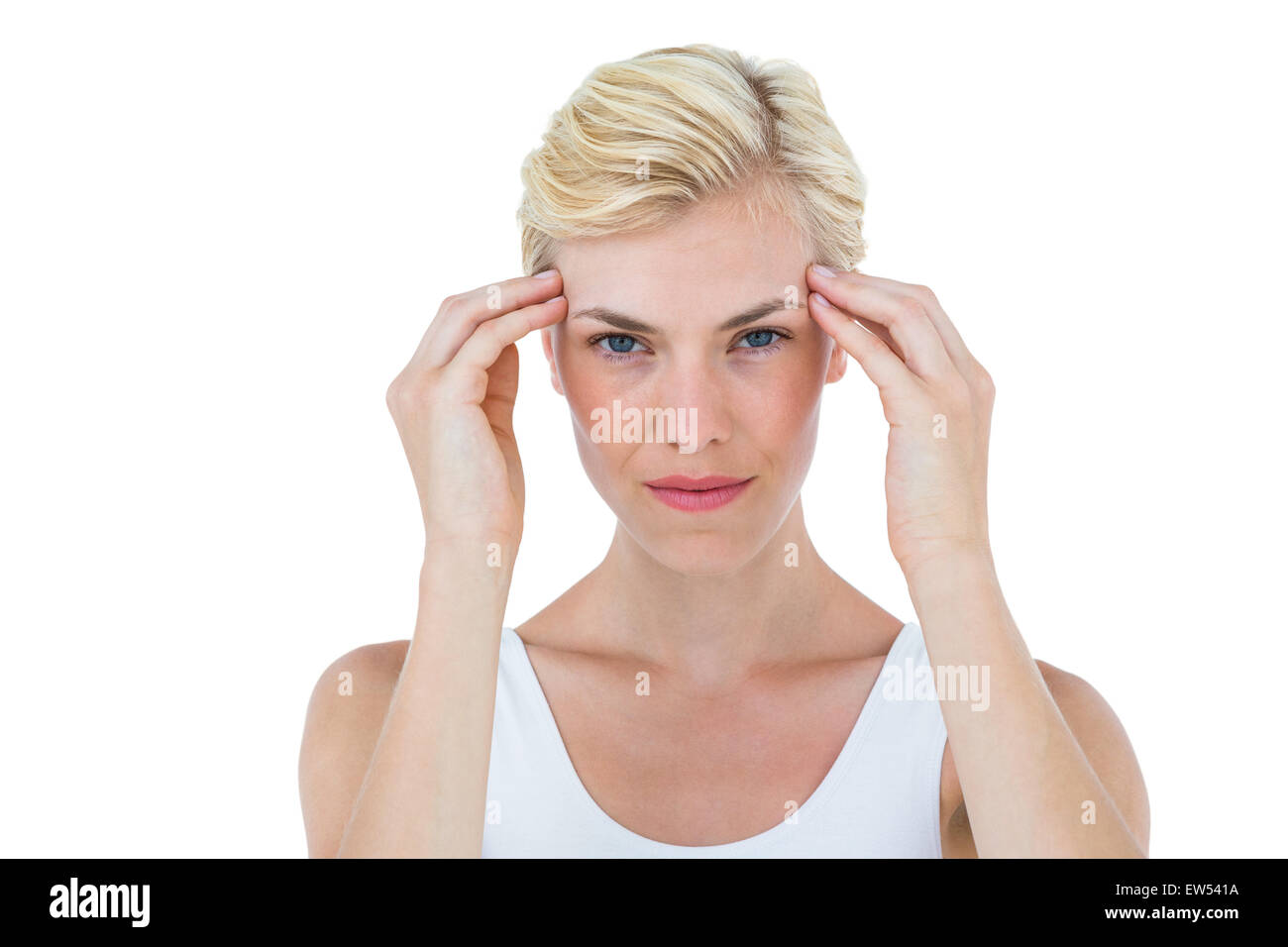 Blonde Frau runzelte die Stirn und Blick in die Kamera Stockfoto