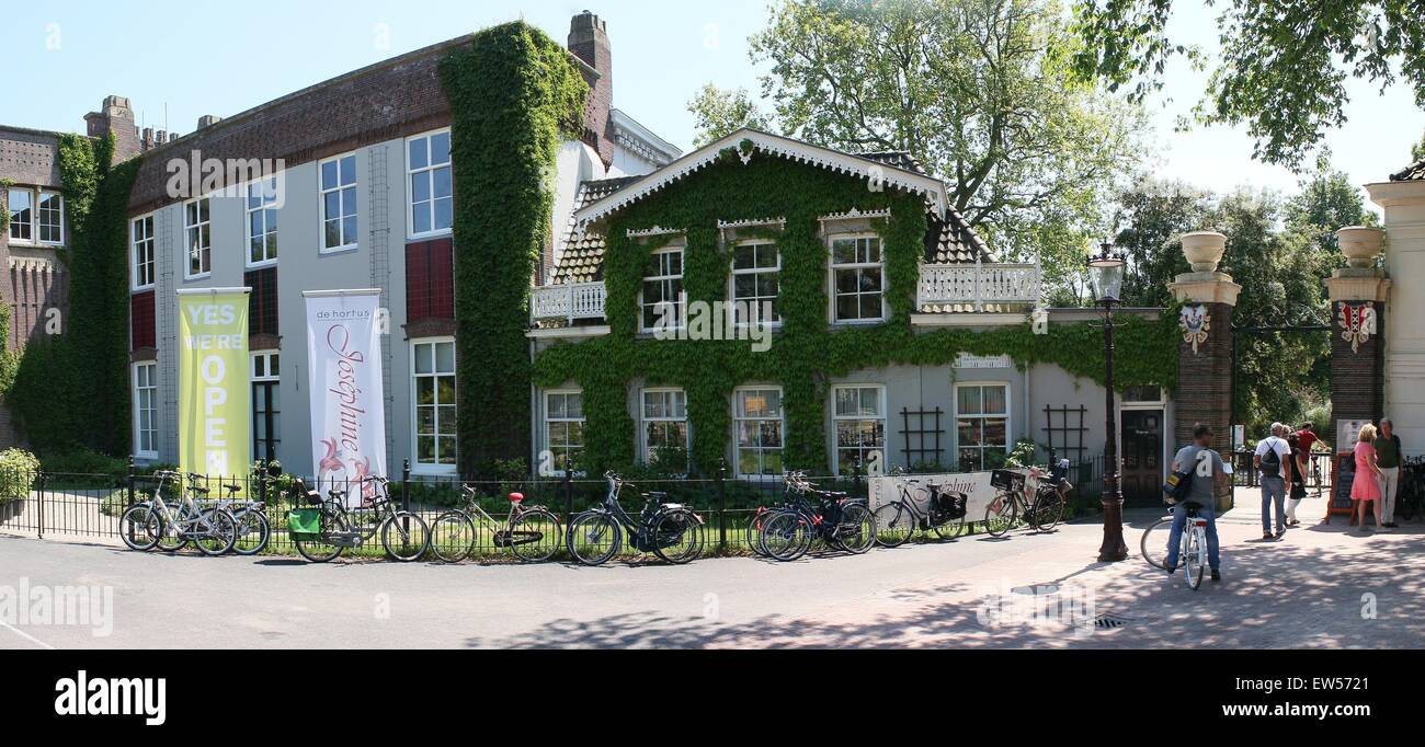 Hortus Botanicus Botanischer Garten in der Plantage von Amsterdam, die Niederlande. (Genähte Panorama von 2 Bildern) Stockfoto