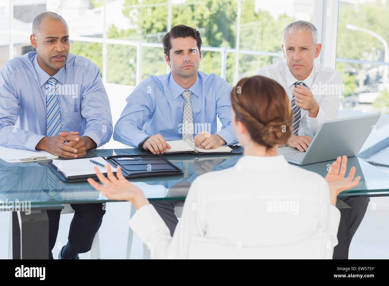 Geschäftsfrau auf Arbeit interview Stockfoto