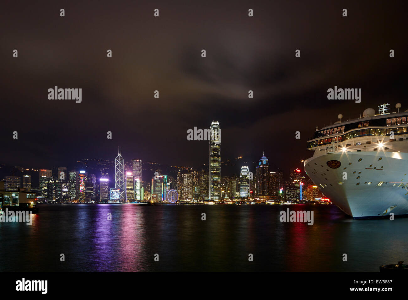 Guangzhou New City bei Nacht Stockfoto