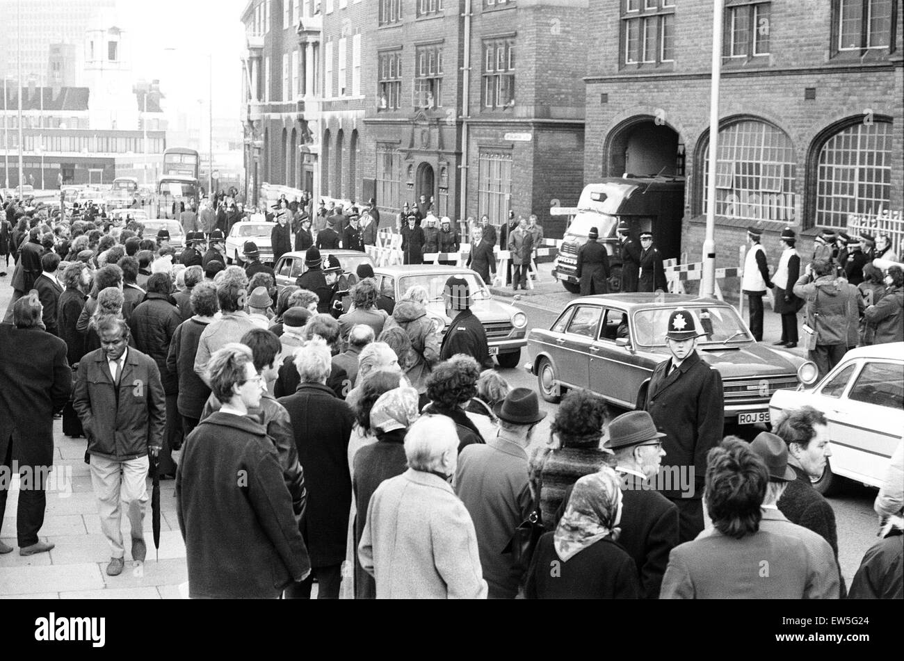 Die Bombenangriffe auf Birmingham Pub fand am Donnerstag, 21. November 1974 und der Provisional IRA zugeschrieben wurden. Die Geräte wurden in zwei zentralen Birmingham Kneipen: Mulberry Bush am Fuße der Rotunde und der Taverne in der Stadt, einen Keller Stockfoto