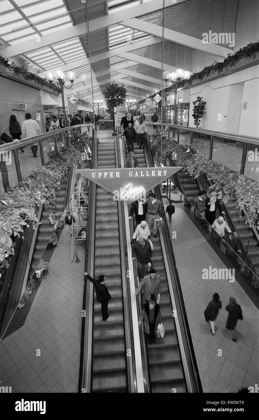 Die neu eröffnete Merry Hill Shopping Centre in Brierley Hill. 29. Januar 1990. Stockfoto