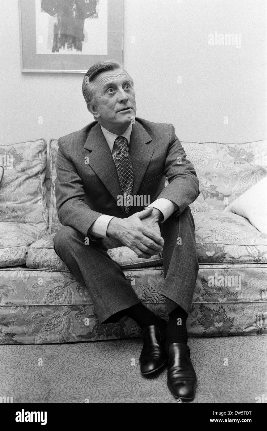 Schauspieler Kirk Douglas in London abgebildet. 22. November 1973. Stockfoto