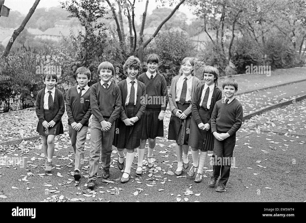 Diese acht Almondbury Junior School Schüler sind diesen Freitag nach London reisen, um eine Auszeichnung für ihre Schule Naturschutzarbeit. Sie nahmen an der Breite wach Award Scheme 1985, Gruppen und Einzelpersonen in der Natur-Projekte eingereicht. Sie Stockfoto