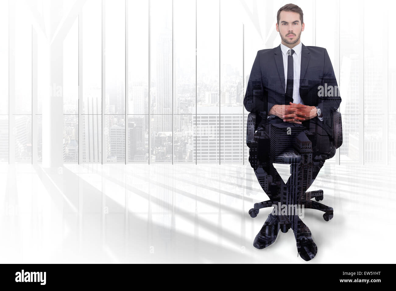 Zusammengesetztes Bild Heck Geschäftsmannes sitzen auf einem Bürostuhl Stockfoto