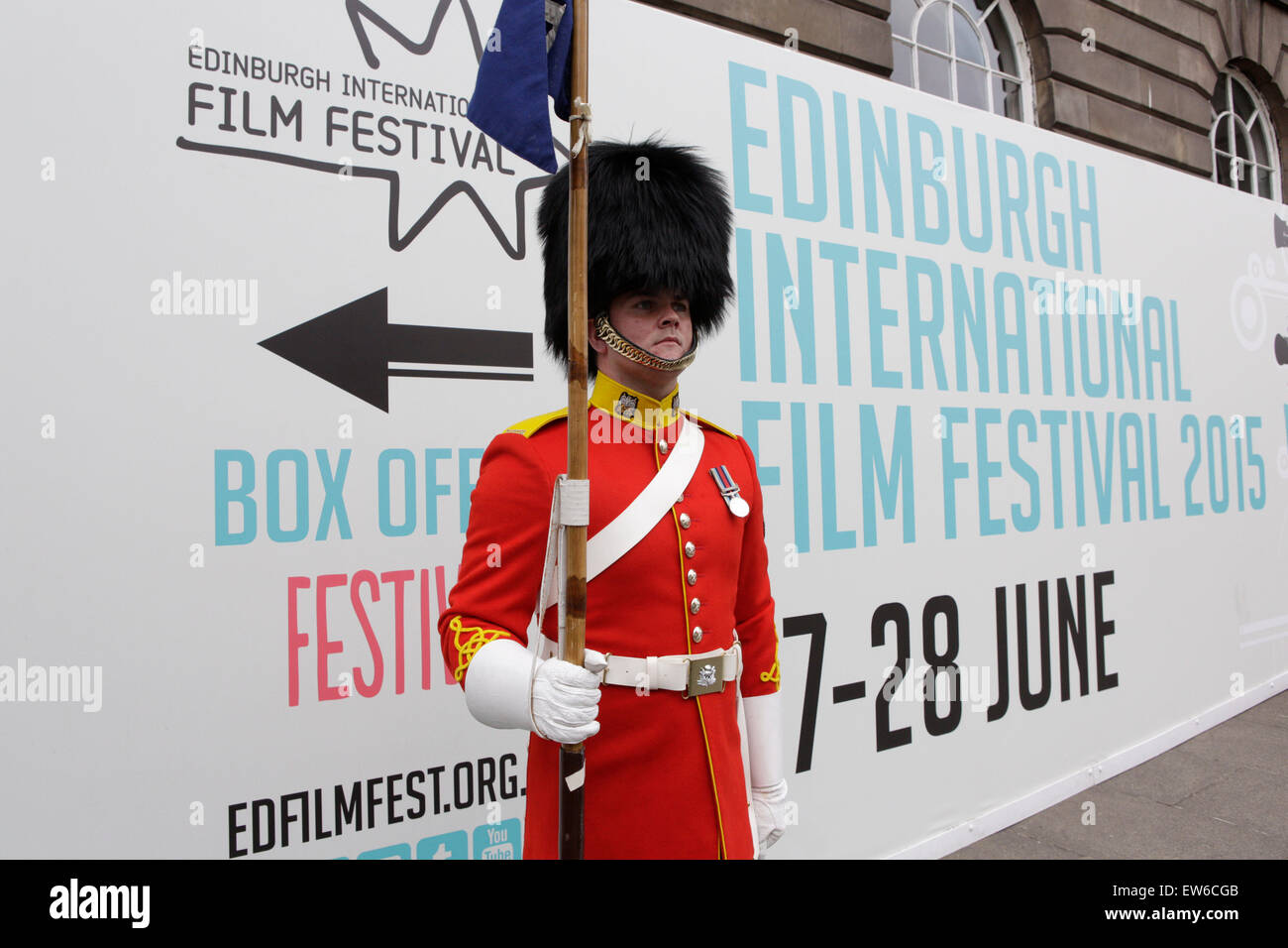 Edinburgh, Schottland. 18. Juni 2015. Das Edinburgh International Film Festival präsentiert anlässlich den 200. Jahrestag der Schlacht von Waterloo eine special Screening von Sergei Bondarchuks Film 1970 Waterloo in Partnerschaft mit The Royal Edinburgh Military Tattoo und der Royal Scots Dragoon Guards fotografiert Trooper Colin Qua Credit: Richard Dyson/Alamy Live News Stockfoto